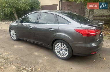 Седан Ford Focus 2018 в 