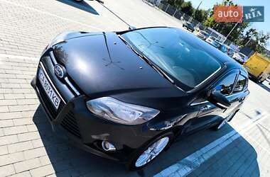 Седан Ford Focus 2014 в 