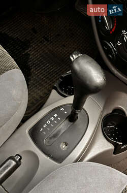 Седан Ford Focus 2003 в 