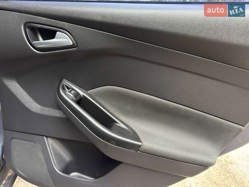 Седан Ford Focus 2013 в Охтирці