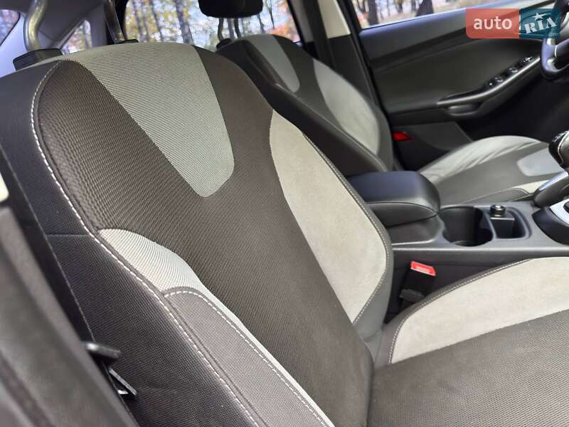 Седан Ford Focus 2013 в Охтирці