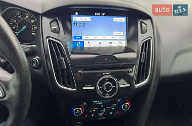 Седан Ford Focus 2017 в 