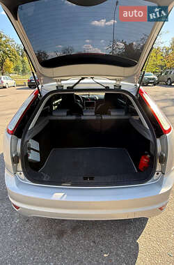Хетчбек Ford Focus 2009 в 
