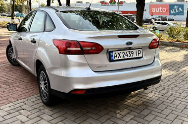 Седан Ford Focus 2016 в 