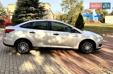 Седан Ford Focus 2016 в 