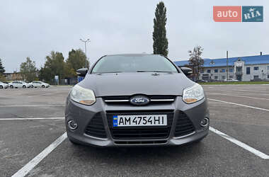 Седан Ford Focus 2014 в 
