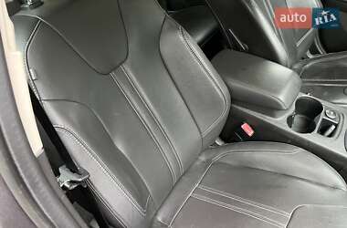Хэтчбек Ford Focus 2011 в 