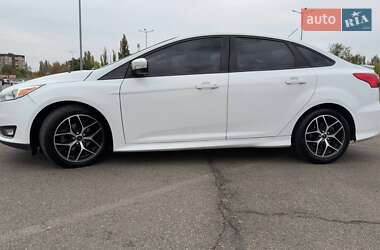 Седан Ford Focus 2015 в 
