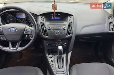 Седан Ford Focus 2015 в 