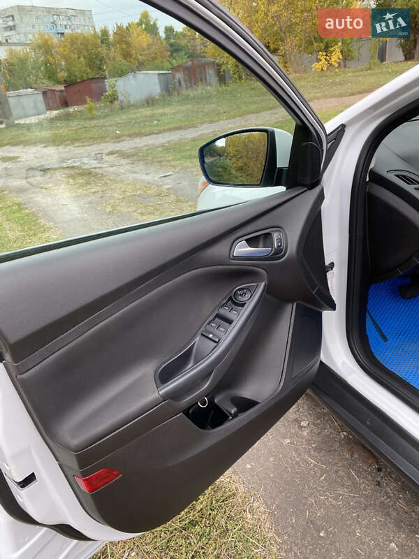 Седан Ford Focus 2016 в Кропивницком фото 15 Седан Ford Focus 2016 в Кропивницком