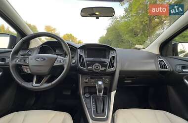 Седан Ford Focus 2016 в 