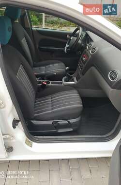 Универсал Ford Focus 2010 в 
