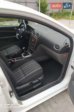Универсал Ford Focus 2010 в 
