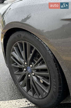 Седан Ford Focus 2015 в 