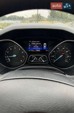 Седан Ford Focus 2015 в 