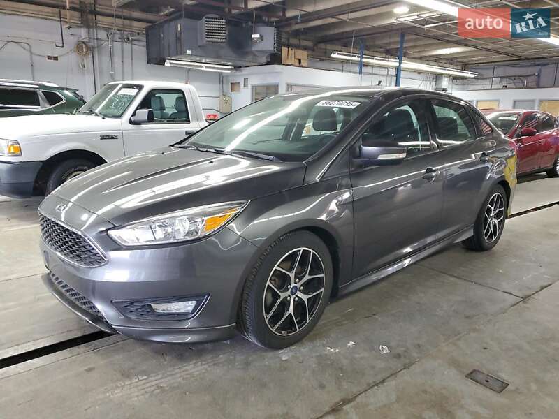 Седан Ford Focus 2015 в 