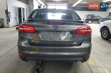 Седан Ford Focus 2015 в 