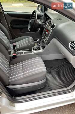 Универсал Ford Focus 2010 в 
