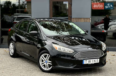 Седан Ford Focus 2015 в 