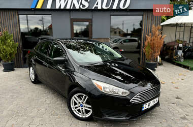Седан Ford Focus 2015 в 