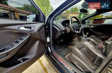 Хэтчбек Ford Focus 2017 в 