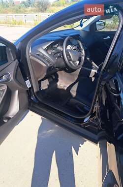 Седан Ford Focus 2017 в 