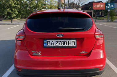 Хэтчбек Ford Focus 2015 в 