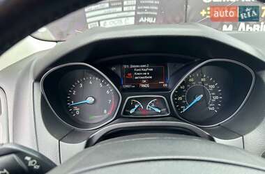 Седан Ford Focus 2015 в 