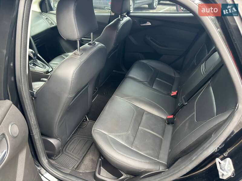 Седан Ford Focus 2015 в Львові