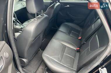 Седан Ford Focus 2015 в 