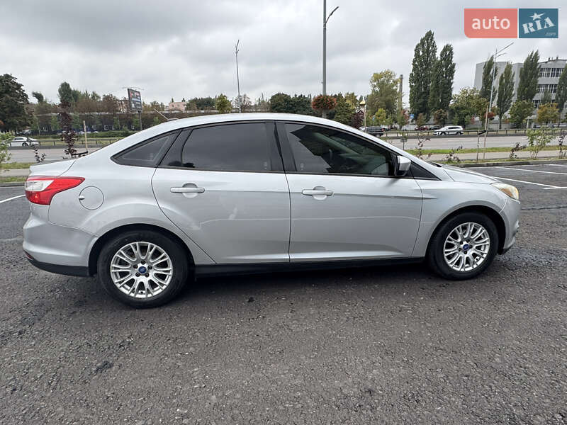 Седан Ford Focus 2011 в Киеве фото 6 Седан Ford Focus 2011 в Киеве