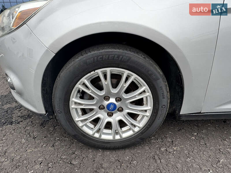 Седан Ford Focus 2011 в Киеве фото 12 Седан Ford Focus 2011 в Киеве