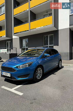 Хэтчбек Ford Focus 2015 в 
