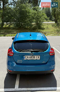 Хэтчбек Ford Focus 2015 в 