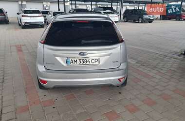 Хэтчбек Ford Focus 2011 в 