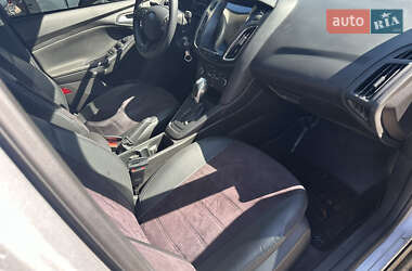 Седан Ford Focus 2015 в 