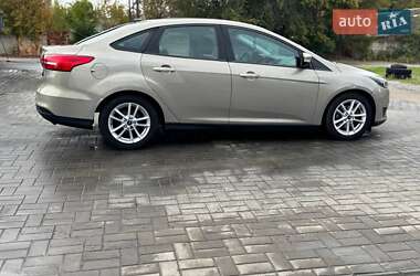 Седан Ford Focus 2014 в  фото 8 Седан Ford Focus 2014 в