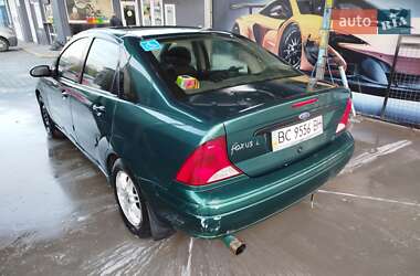 Седан Ford Focus 2000 в 