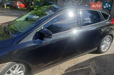 Хэтчбек Ford Focus 2015 в Киеве