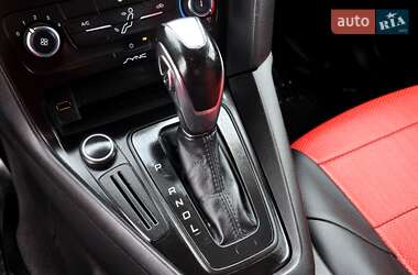 Седан Ford Focus 2014 в 