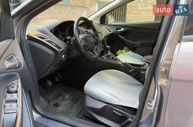 Седан Ford Focus 2015 в 