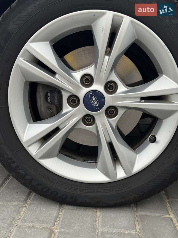 Седан Ford Focus 2014 в Смолином