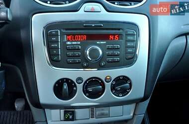 Универсал Ford Focus 2010 в 