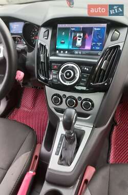 Седан Ford Focus 2014 в 