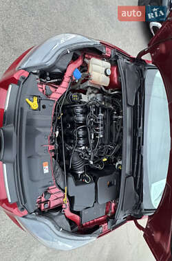 Хэтчбек Ford Focus 2012 в 