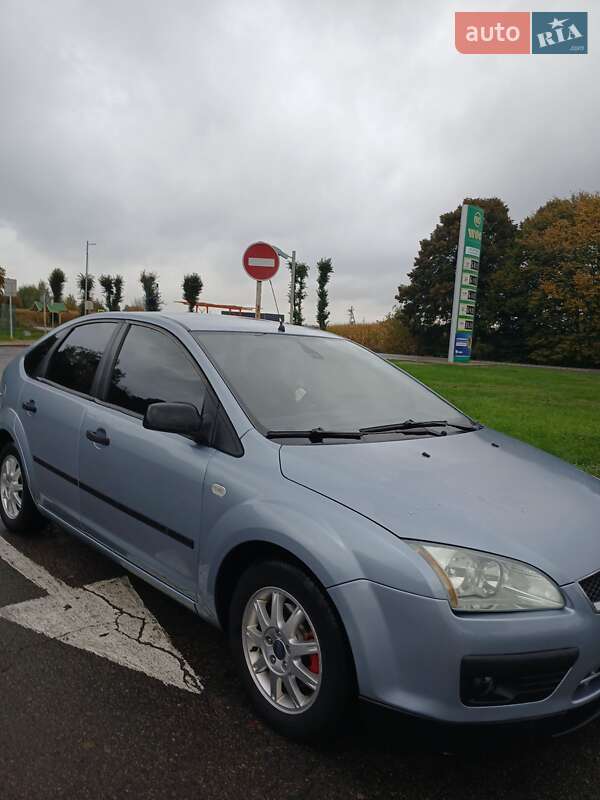 Хетчбек Ford Focus 2005 в Володимирі фото 2 Хетчбек Ford Focus 2005 в Володимирі