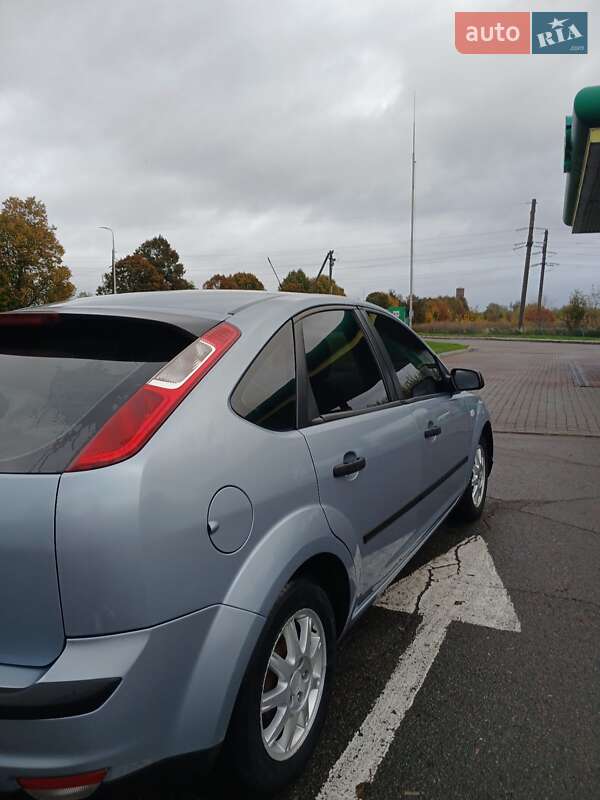 Хетчбек Ford Focus 2005 в Володимирі фото 4 Хетчбек Ford Focus 2005 в Володимирі