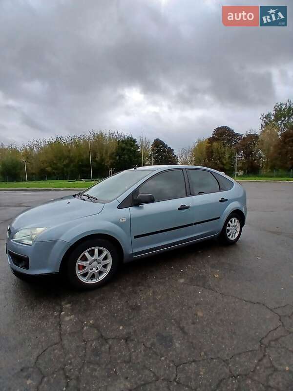Хетчбек Ford Focus 2005 в Володимирі фото 9 Хетчбек Ford Focus 2005 в Володимирі