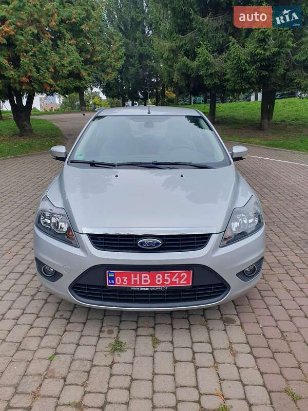 Хэтчбек Ford Focus 2010 в Ровно