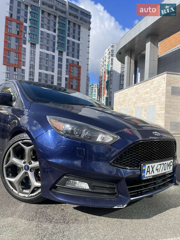 Хетчбек Ford Focus 2016 в Києві